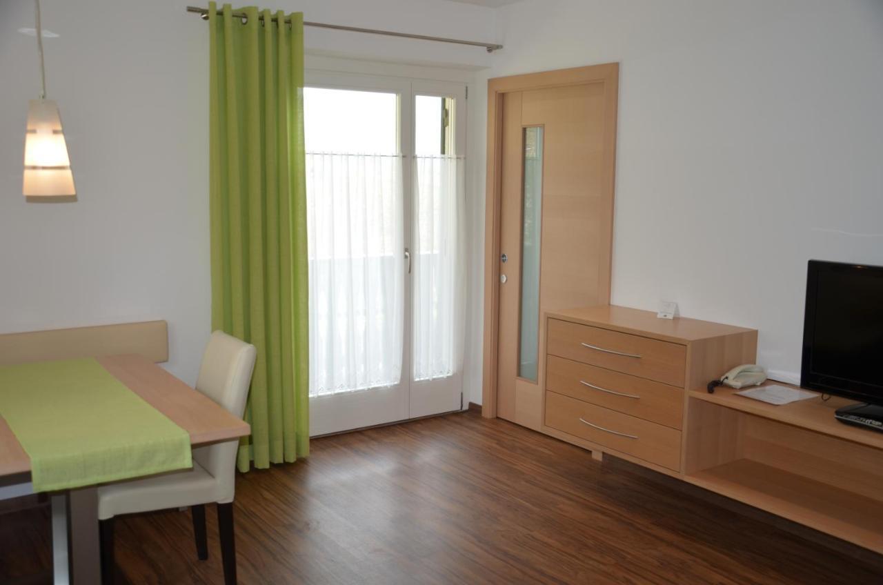 Obermaratscher Apartments Residence Lagundo Bagian luar foto