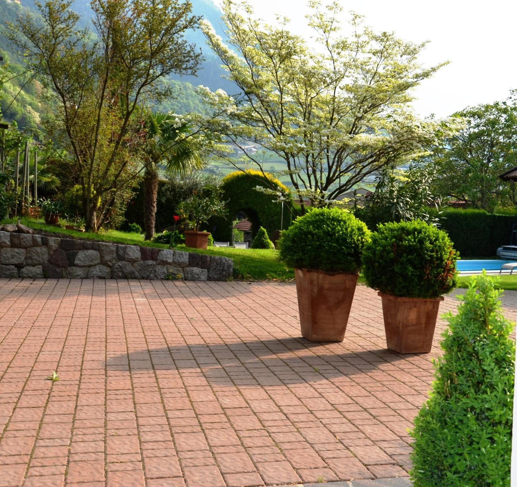 Obermaratscher Apartments Residence Lagundo Bagian luar foto